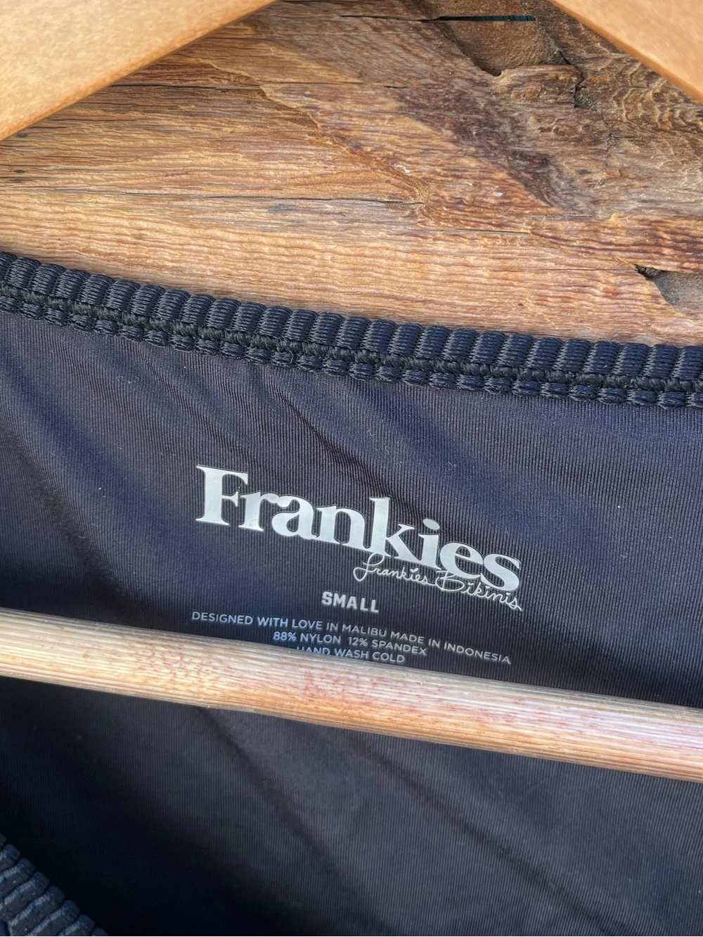 FRANKIE’S BIKINIS | NWT Black Ribbed Cropped Button Front Tee Swim Top S